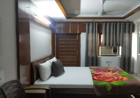 Vishal Hotel