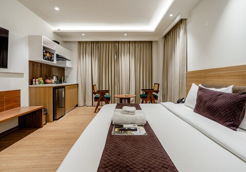 ARISTO GRAND SELECT GOLF COURSE ROAD