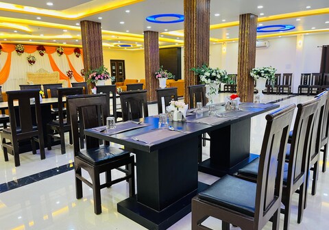 Hotel J P Palace