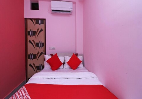 Karunamoyee Guest House