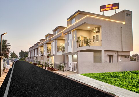 Hotel Southgate Villa Near Bangalore Airport