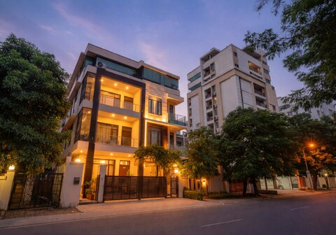 Hotel Gitanjali Luxury Suites