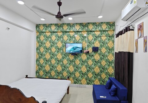 Entire Studio Flat On The Beach