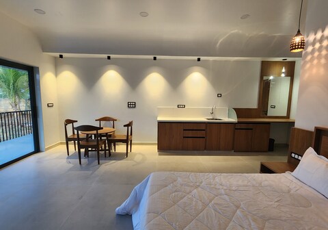 Amrutiya Farmview Suit