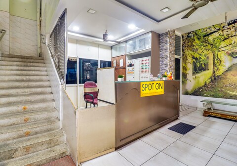 HOTEL O AMARAVATHI RESIDENCY Palnadu Bus Stand