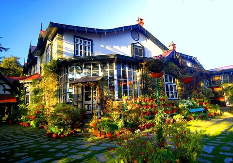 Chapslee Hotel