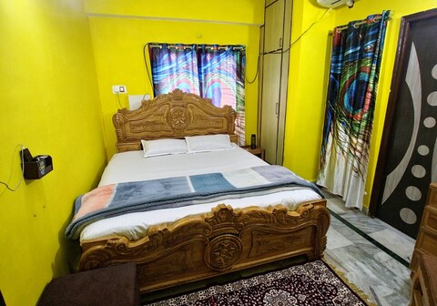 Clean and spacious room