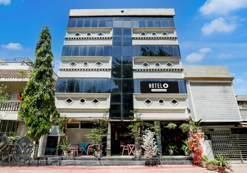 Super Hotel O MP Nagar Near Rachna Tower