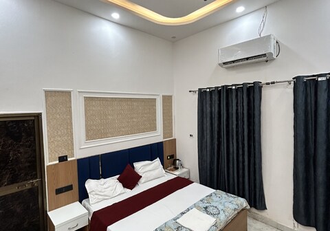 Shaanti guest house