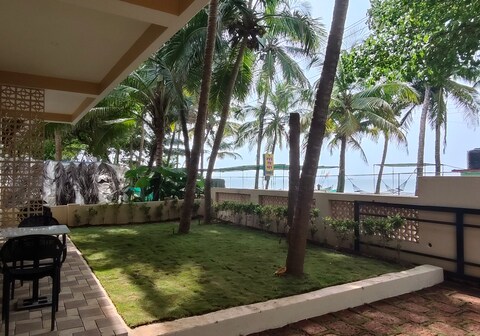 Wave Crest - by The Windmill Resorts