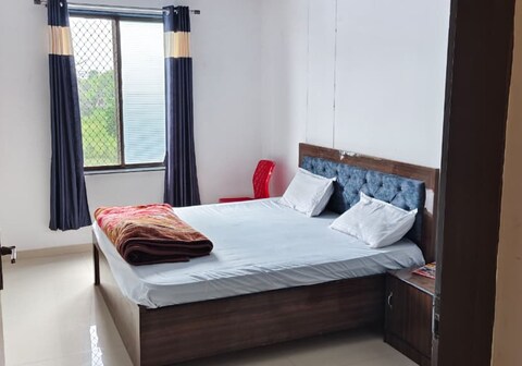 Kanak Hotel & Restaurant