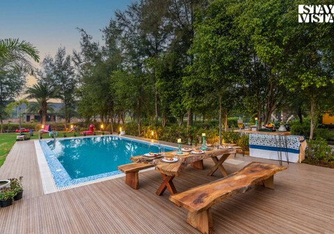 StayVista at Barton Estate W/ Outdoor Pool - Pataudi