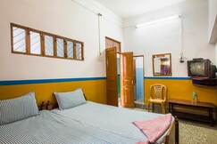 Yashoda Lodge, Azamgarh Yashoda Lodge, Azamgarh