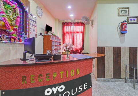 Hotel O Fort Inn