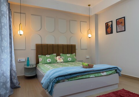 Sundew Escape Cozy Stylish 3BHK Apartment