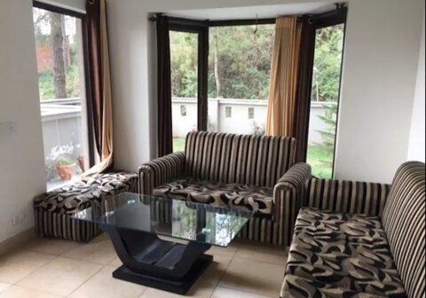 Barog Villa Homestay