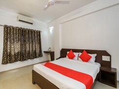 OYO Flagship 24115 Hotel Rajwada, Aurangabad OYO Flagship 24115 Hotel Rajwada, Aurangabad