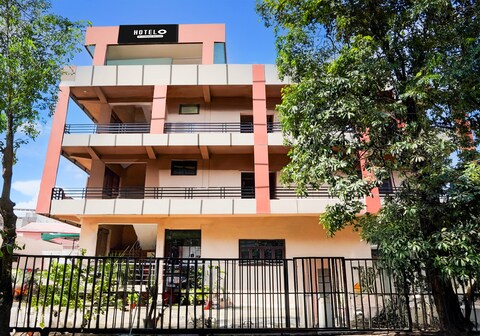 Super Hotel O GMS Road Ballupur Chowk