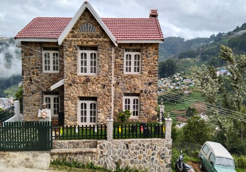 Zhagaram Cottage -House of Mist