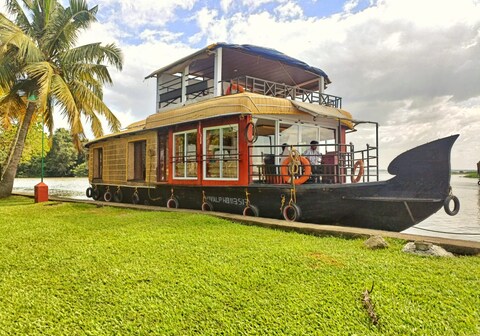 Olala Cruises