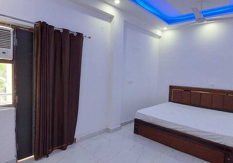 Varn Residency and hotels 2