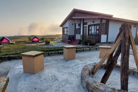Rockside Resort