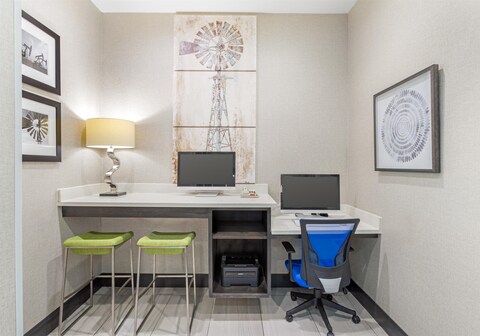 Best Western Plus Waller Hotel