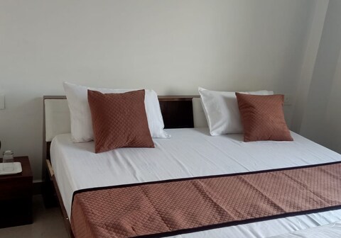 Brajdham Hotel Barsana