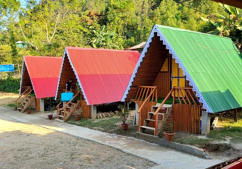 PLEASURE HOMESTAY MUNTHUM VALLEY