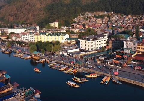 The Vintage Srinagar at Dal Lake
