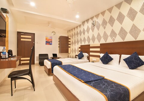 Hotel Sheetal Plaza