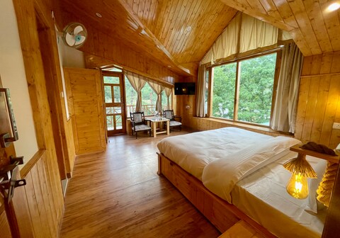 The Highgrove House, Manali