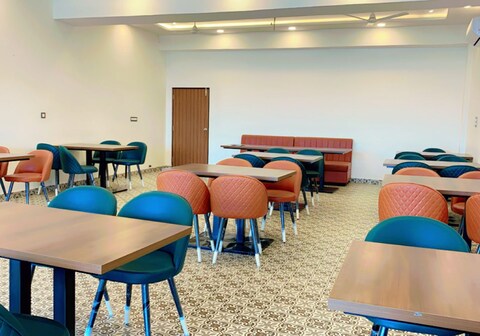 Hotel Giriraj Palace