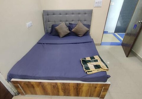 FabHotel Imperial Blue