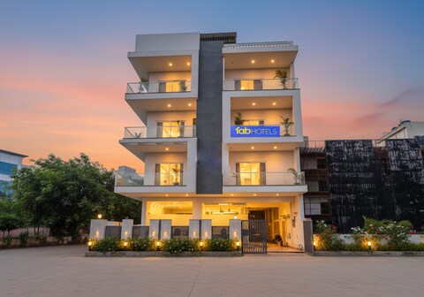 FabHotel The Glampoint