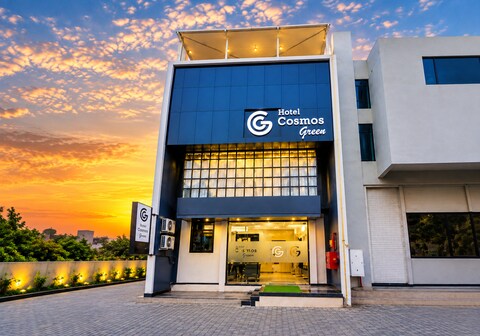 Hotel Cosmos Green