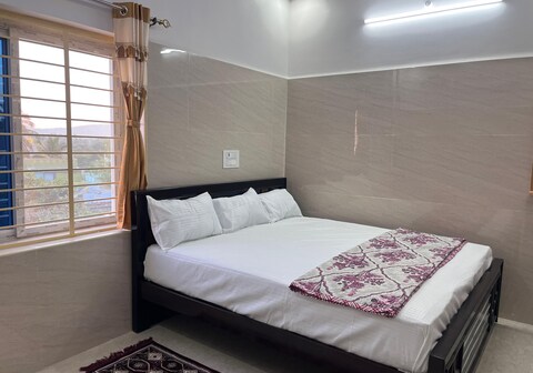SRI HARI RESIDENCY