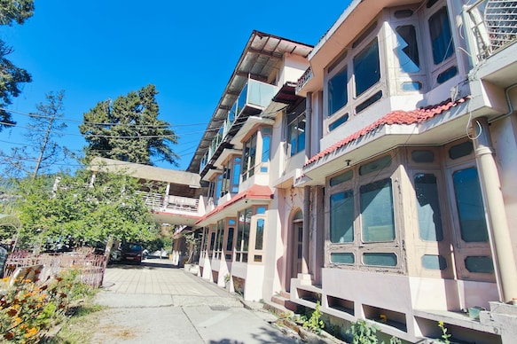 Prim Rose(walkable distance from mall road and In-house parking)