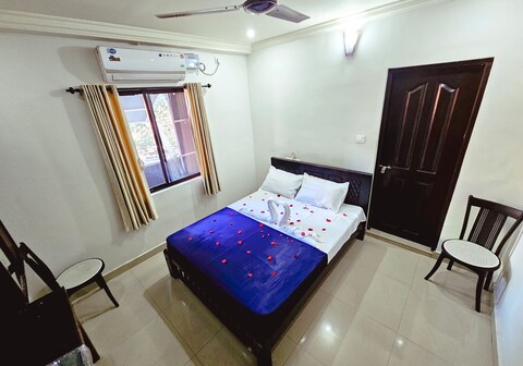 Moon Light Tourist Home