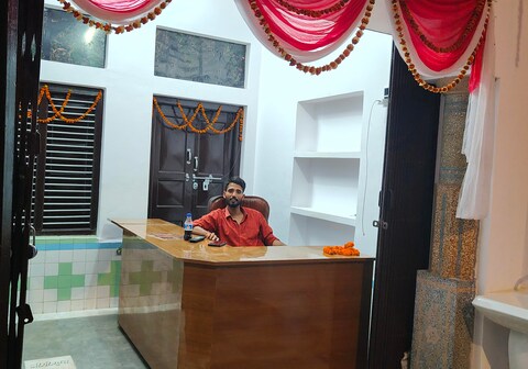 AASHIRWAD PAYING GUEST HOUSE