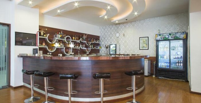 Inder Residency-Bar 1