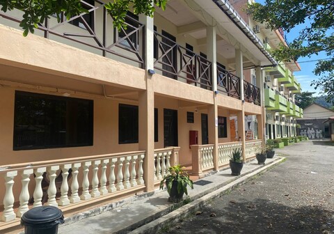 Capital O 91094 Hotel & Chalet Sportfishing