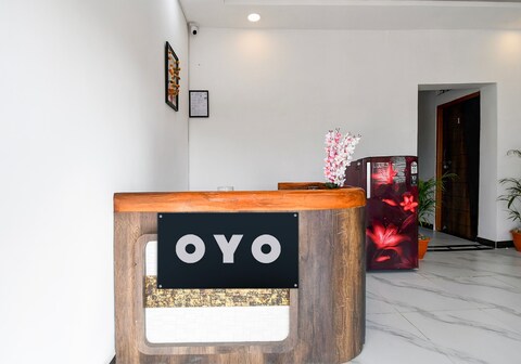 SPOT ON Maya Restaurant and laughing