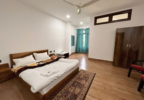 Encamp Sangti Homestay