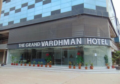 POP 84196E The Grand Vardhman Hotel