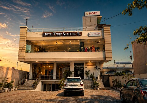 Four Seasons R