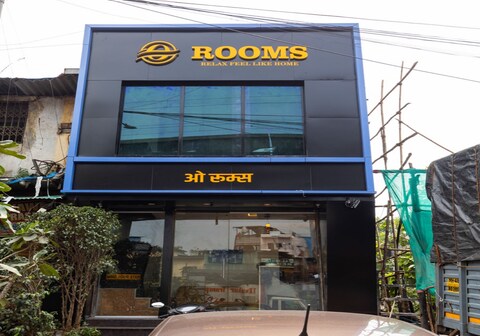 O Rooms (Closed to Mumbai International Airport)
