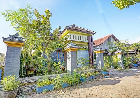 Hotel O Desa Wisata Alam Gosari (wagos)