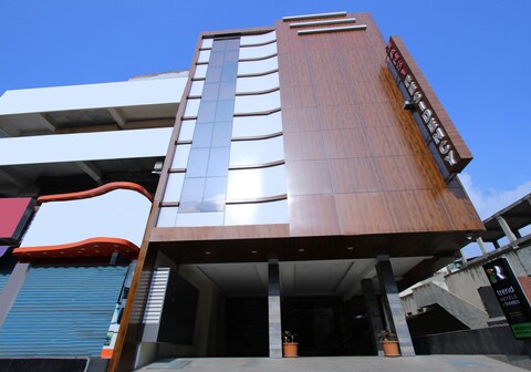 Itsy Hotels Jansi Residency