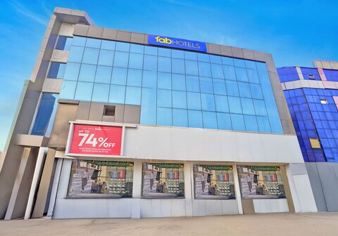 FabHotel Satya